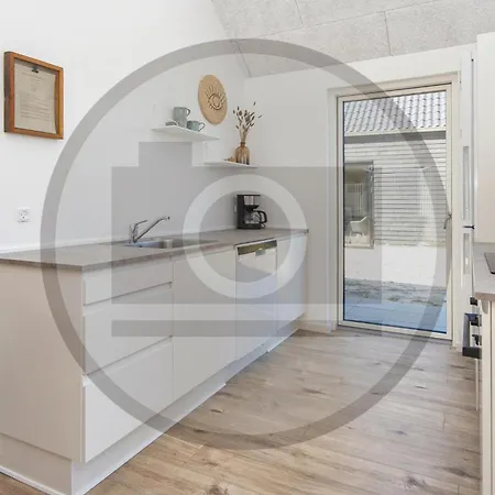 Holiday home Beautiful In With Jacuzzi